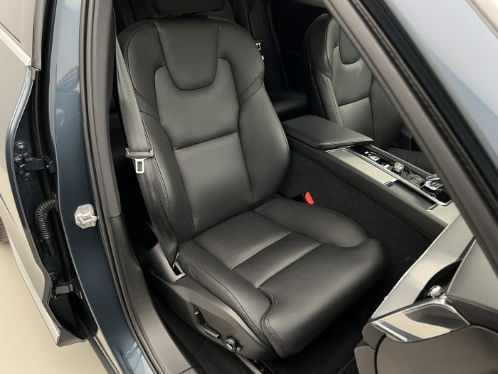 Volvo XC60 B5 AWD INSCRIPTION AUT 1.maj.