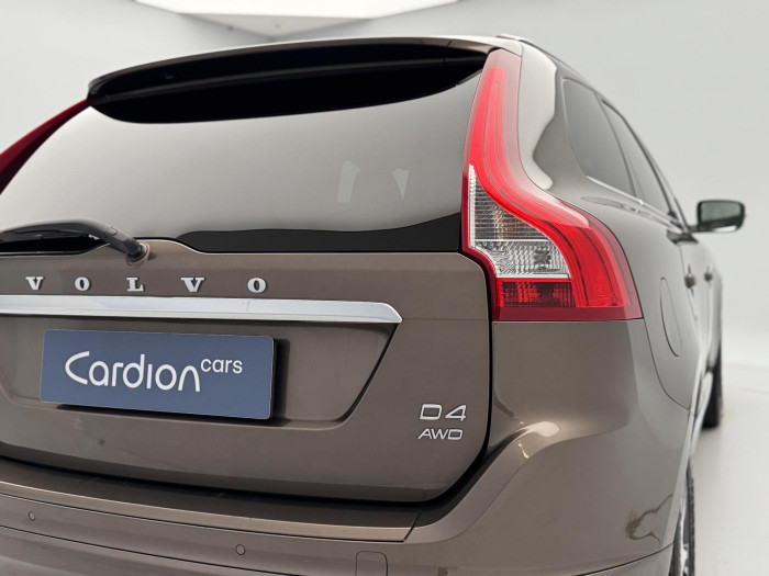 Volvo XC60 D4 AWD SUMMUM AUT REZERVACE 2.4 d Summum