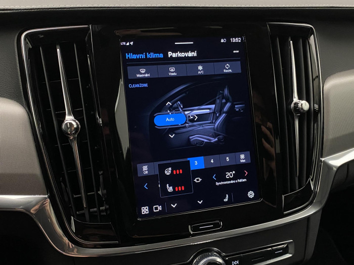 Volvo V90 CC B4 AWD PLUS AUT CZ 1.maj.