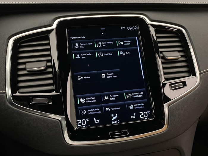 Volvo XC90 B5 AWD INSCRIPTION REZERVACE