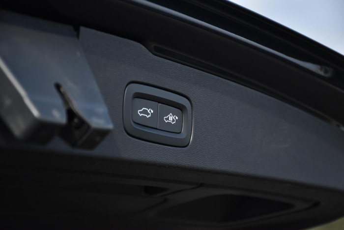 Volvo V60 D4 INSCRIPTION AUT REZERVACE 2.0 d