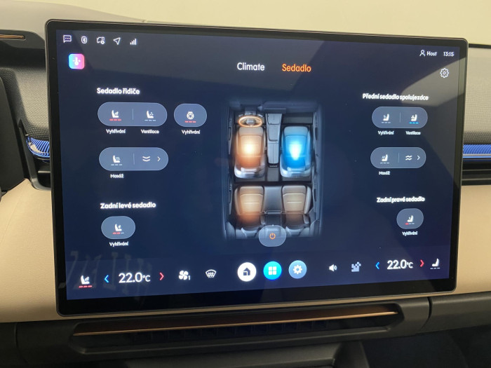 Lynk & Co 08 MORE PHEV