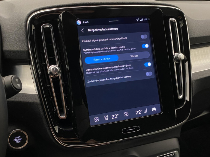 Volvo XC40 B3 AUT DARK PLUS