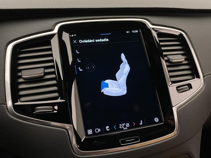 Volvo XC90 T8 AWD ULTIMATE DARK REZERVACE