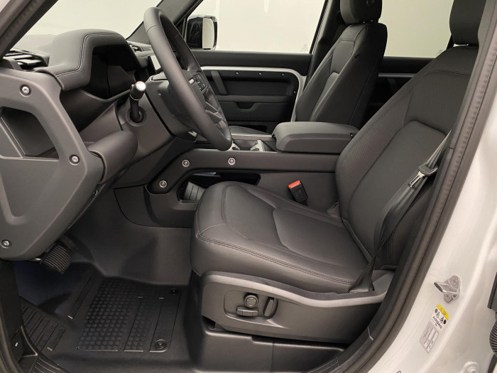 Land Rover Defender 110 D250 X-DYNAMIC SE AWD AUT 3.0 d Dynamic SE