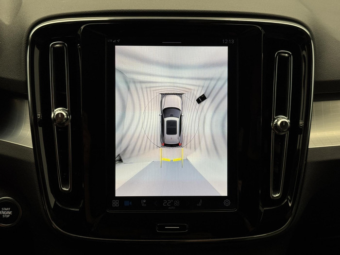 Volvo XC40 B4 PLUS DARK AUT 1. maj