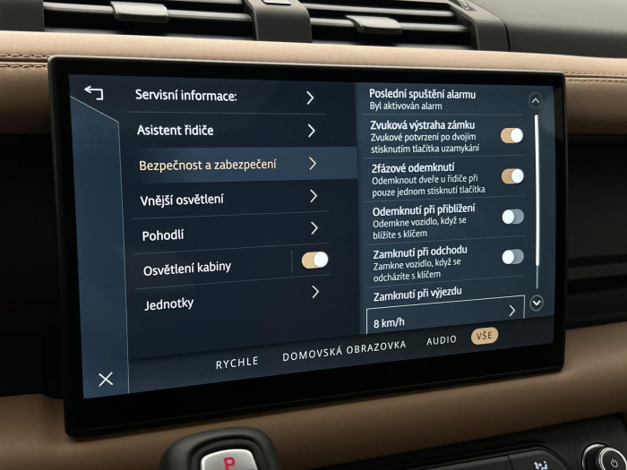 Land Rover Defender 110 D300 X-DYNAMIC HSE AWD Aut 3.0 d Dynamic