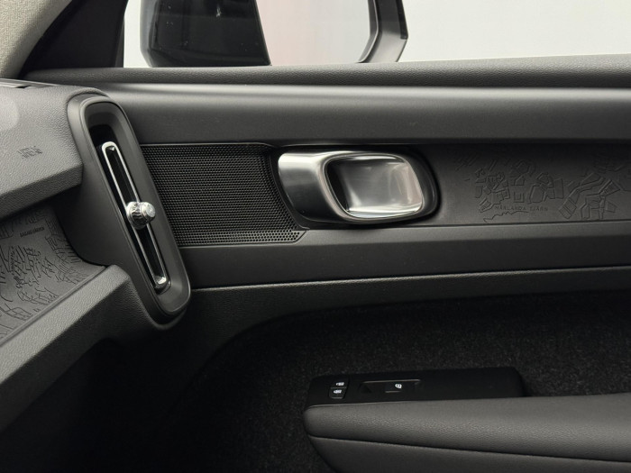 Volvo XC40 T2 MOMENTUM AUT CZ 1.maj. 1.5 Momentum