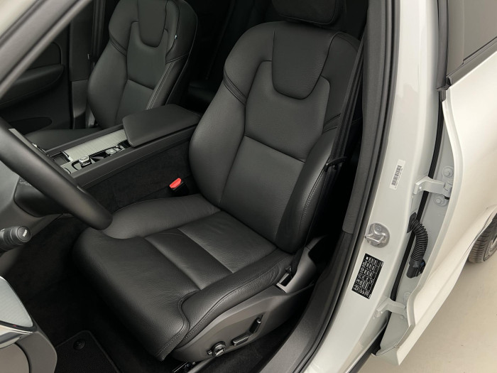 Volvo XC60 T6 AWD RECHARGE PLUS DARK AUT