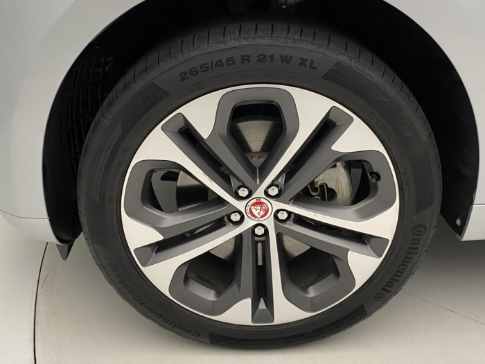 Jaguar F-Pace P400e R-DYNAMIC SE REZERVACE 2.0 Dynamic SE