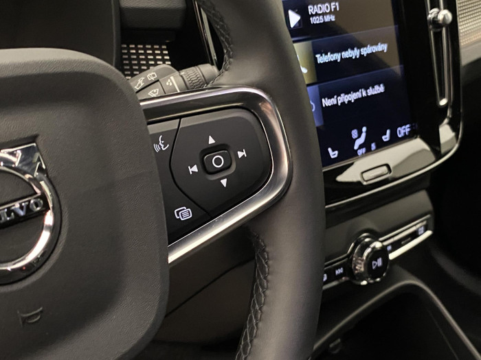 Volvo XC40 T3 R-DESIGN AUT 1.maj.