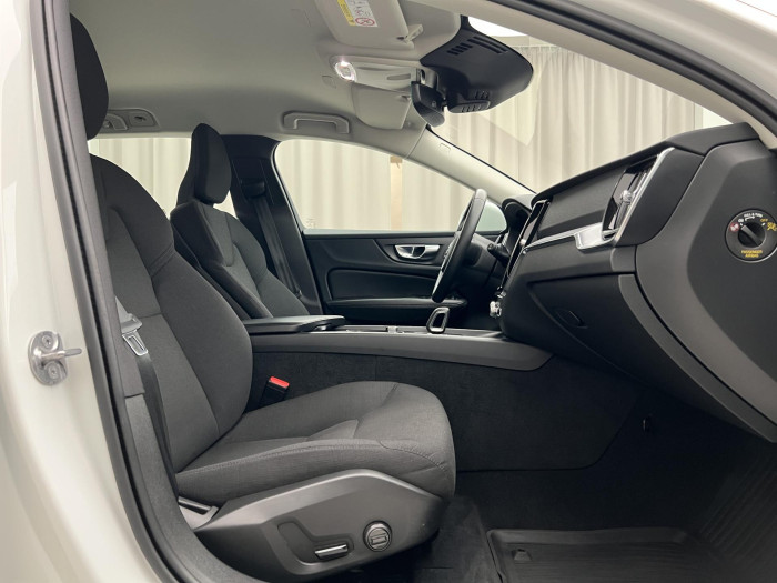 Volvo V60 CC B4 AWD AUT 1.maj 2.0 CC CC