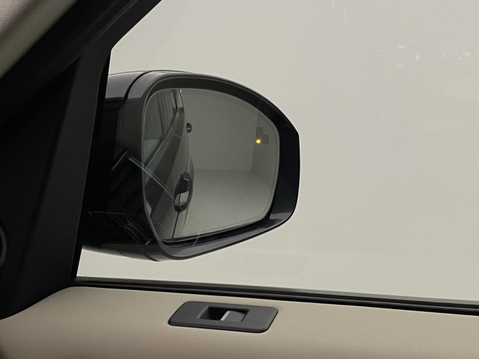 Land Rover Discovery 3,0 Sd6 AWD HSE REZERVACE