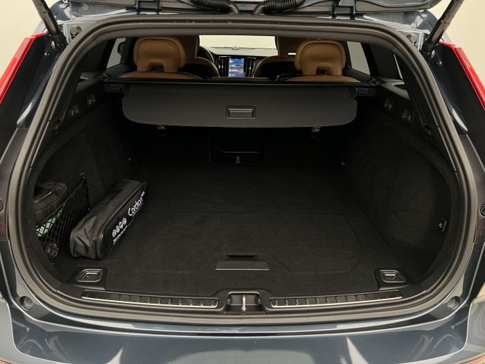 Volvo V60 CC B4 AWD ULTIMATE AUT 1.maj. 2.0 CC CC