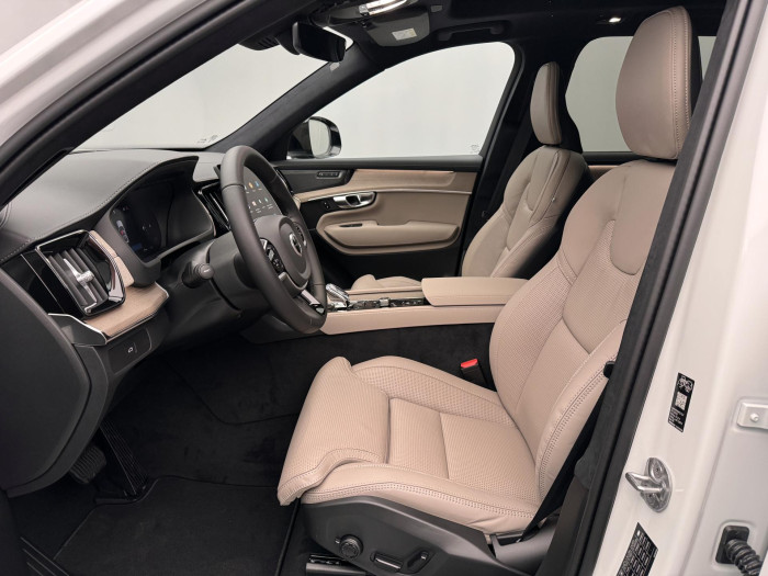 Volvo XC90 B5 AWD AUT DARK ULTRA 7 míst