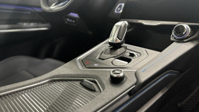 Lynk & Co 01 PHEV DCT AUT REZERVACE