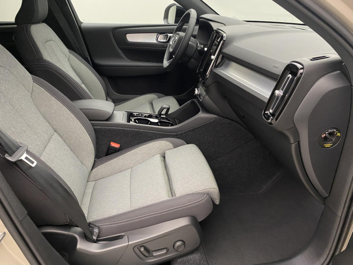 Volvo XC40 B3 AUT DARK PLUS