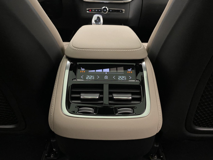 Volvo XC90 B5 AWD AUT BRIGHT ULTRA 7míst