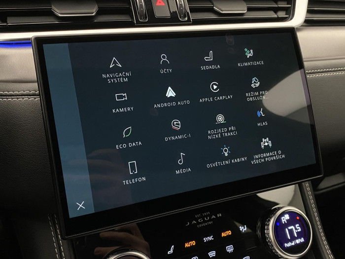 Jaguar F-Pace D300 R-DYNAMIC SE REZERVACE 3.0 d Dynamic SE