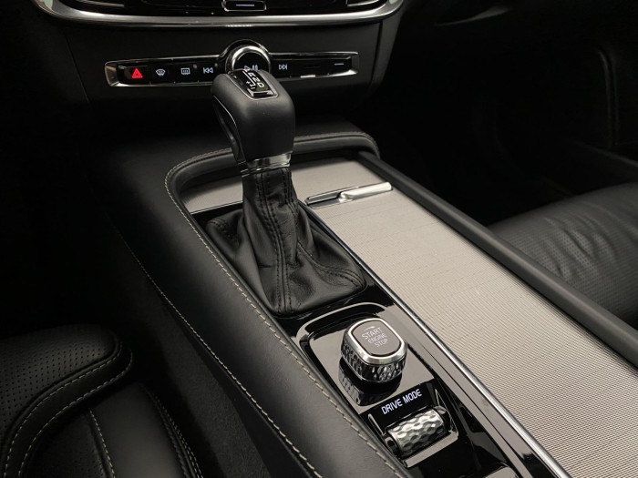 Volvo V90 CC T6 AWD PRO AUT CZ 2.0 CC CC