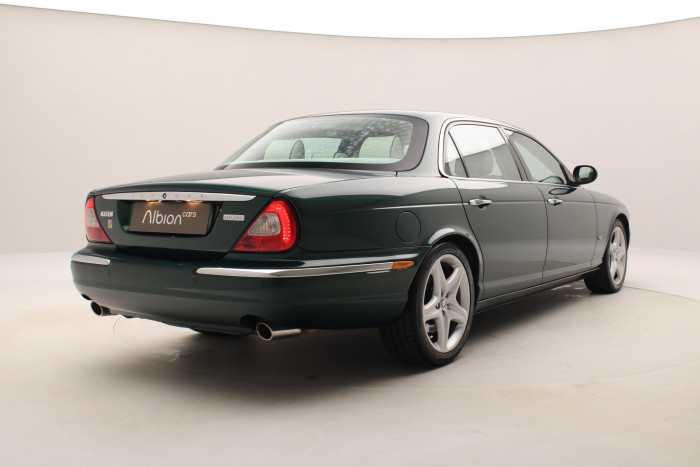 Jaguar XJ 4.2 V8 L EXECUTIVE AUT 1.maj 4.2 V8 Executive