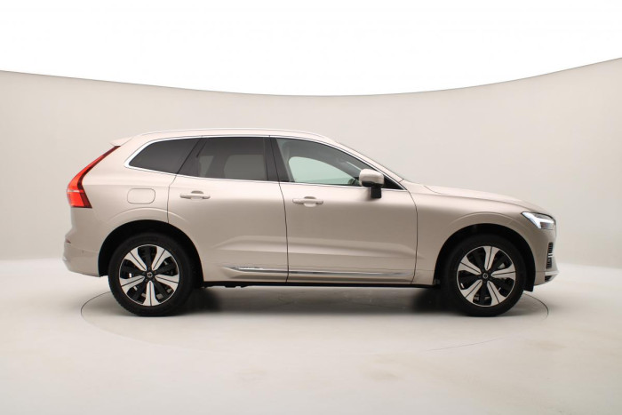 Volvo XC60 T6 AWD AT RECHARGE BRIGHT PLUS 2.0 AT Plus