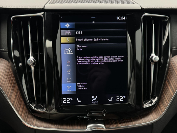 Volvo XC60 B4 AWD MOMENTUM CZ 1.maj 2.0 Momentum