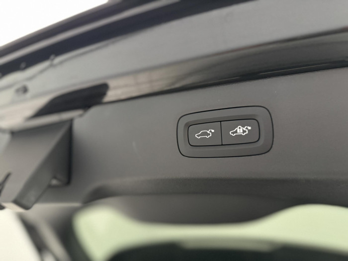 Lynk & Co 01 PHEV DCT AUT 1.maj