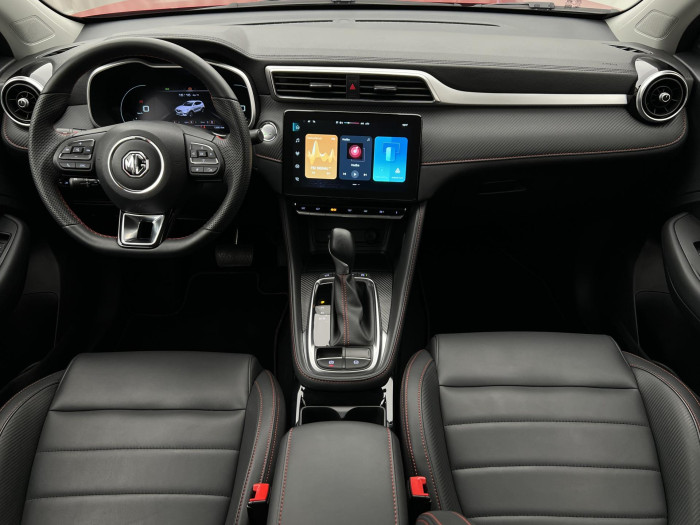 MG ZS 1.0T EXCLUSIVE AUT CZ 1.maj. 1.0 Exclusive