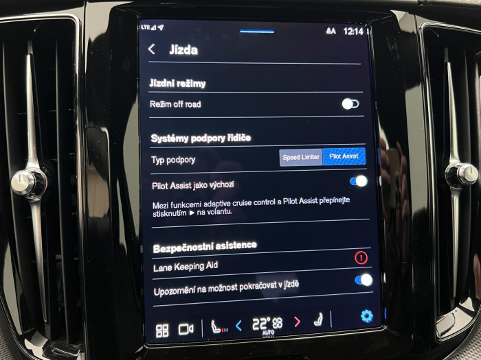 Volvo XC60 B5 AWD R-DESIGN AUT