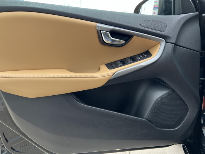 Volvo V40 D2 MOMENTUM 1.maj. 2.0 d Momentum
