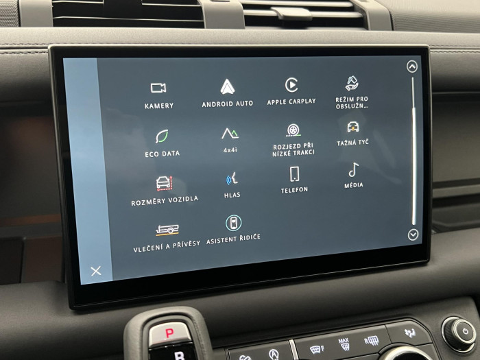 Land Rover Defender 110 D250 X-Dyn SE REZERVACE 3.0 d SE