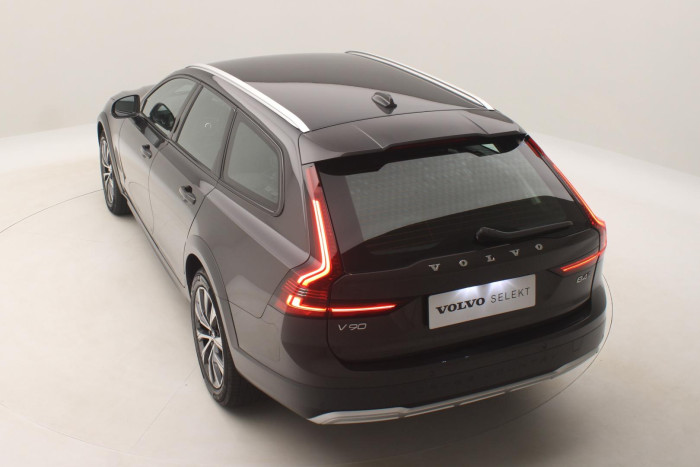 Volvo V90 CC B4 AWD PLUS AUT REZERVACE