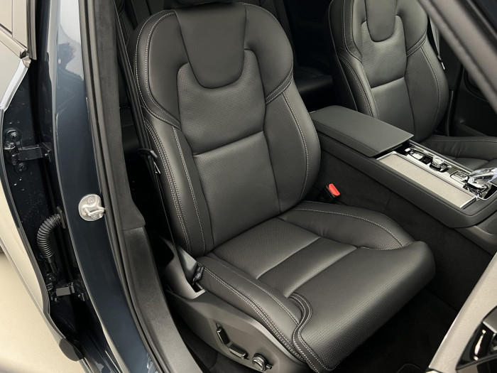 Volvo XC90 T8 AWD RECHARGE DARK ULTRA AUT