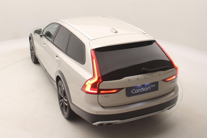 Volvo V90 CC D5 AWD PRO AUT CZ REZERVACE 2.0 d CC CC