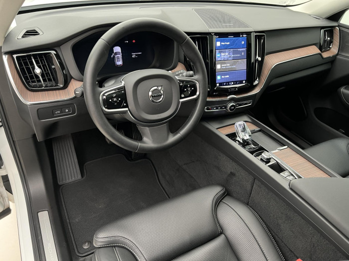 Volvo XC60 T6 AWD RECHARGE PLUS BRIGHT
