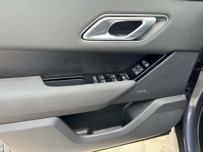 Land Rover Range Rover Velar P250 DYNAMIC SE AWD Aut 2.0 Dynamic SE