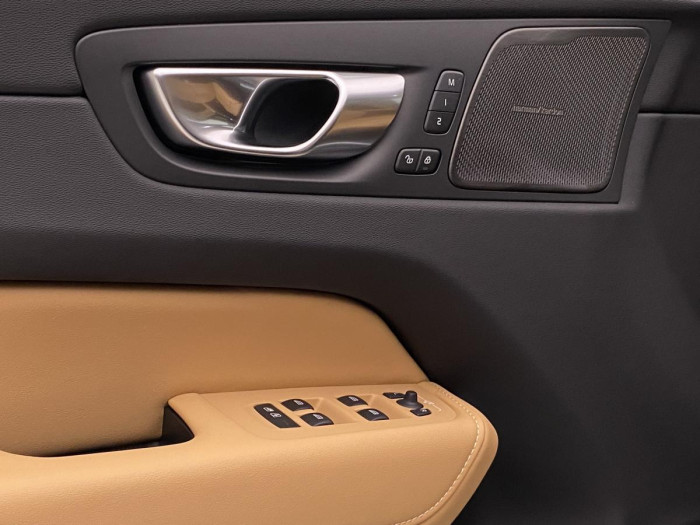 Volvo XC60 B4 AWD AUT DARK ULTIMATE