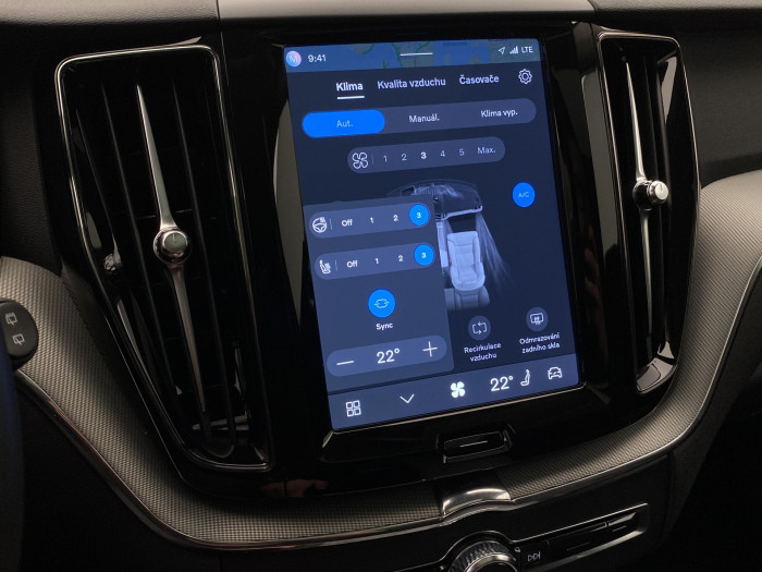 Volvo XC60 T6 AWD PLUG-IN DARK PLUS CZ