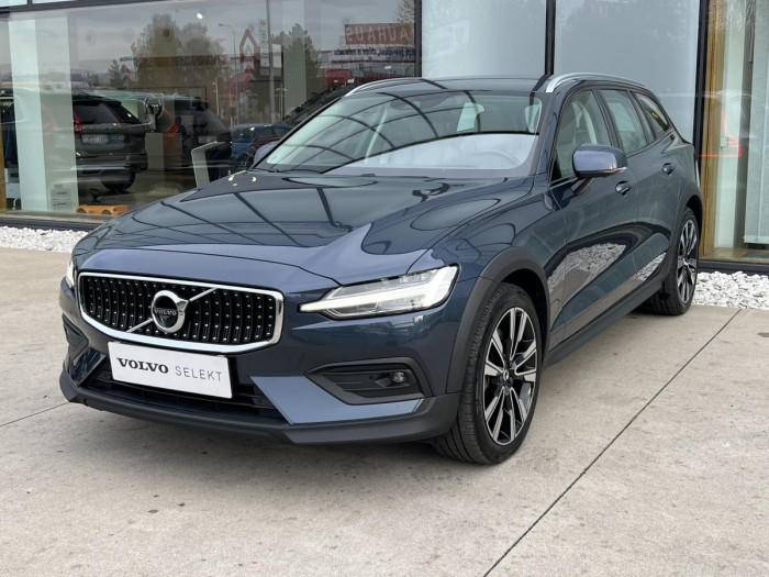 Volvo V60 CROSS COUNTRY B5 AWD Aut 1.maj