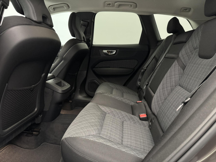 Volvo XC60 B4 CORE AUT CZ 1.maj