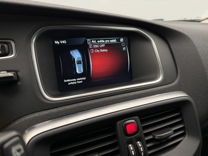 Volvo V40 CC T4 AWD MOMENTUM AUT 2.0 CC CC Momentum