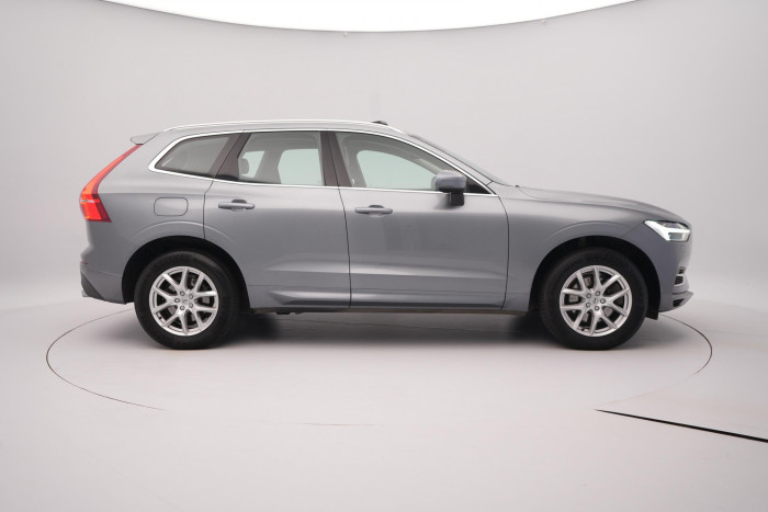 Volvo XC60 T8 AWD RECHARGE MOMENTUM 2.0 Momentum