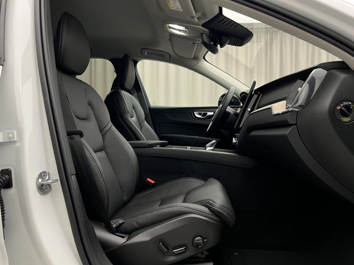 Volvo XC60 B5 AWD AUT DARK PLUS