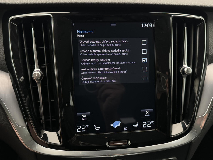 Volvo V60 D3 MOMENTUM PRO AUT 1.maj 2.0 d Momentum