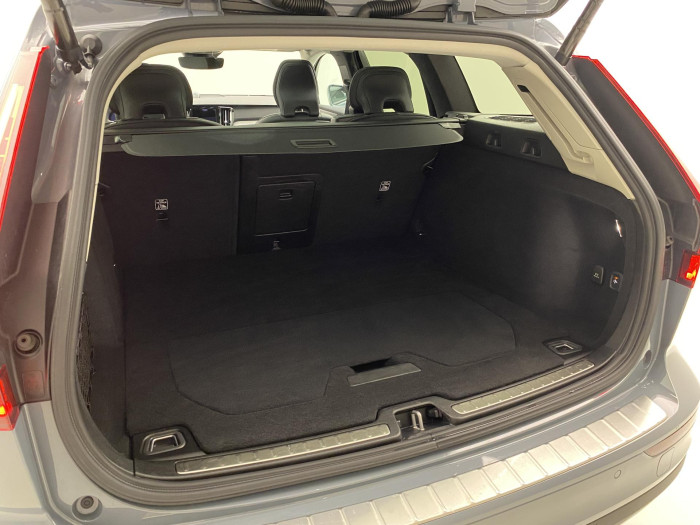 Volvo V60 CC B5 AWD BRIGHT REZERVACE 2.0 CC CC