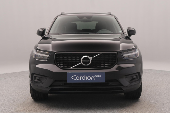 Volvo XC40 D4 AWD R-DESIGN AUT CZ 1. maj 2.0 d