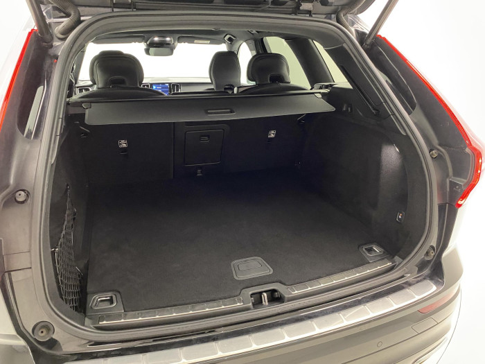 Volvo XC60 B5 AWD R-DESIGN AUT