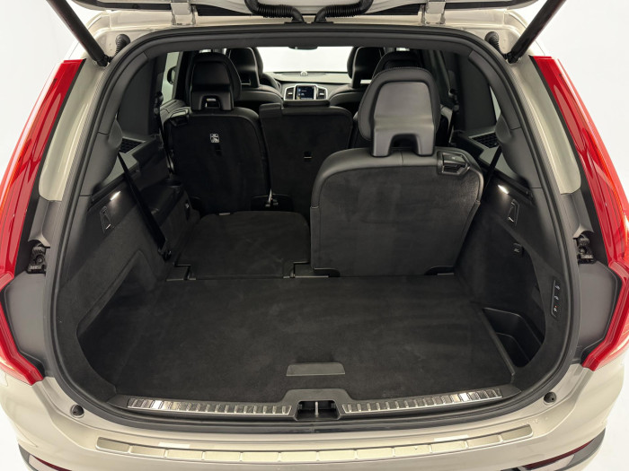 Volvo XC90 B6 AWD R-DESIGN CZ 7 míst