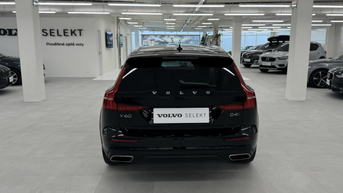 Volvo V60 CROSS COUNTRY D4 AWD REZERVACE 2.0 d